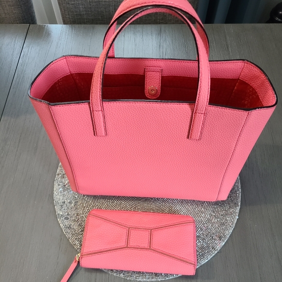 Kate Spade Tote and Wallet Set - Like New - Picture 4 of 16